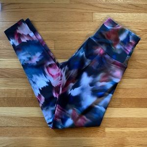 NWOT Onzie Fast Flower tight size XS